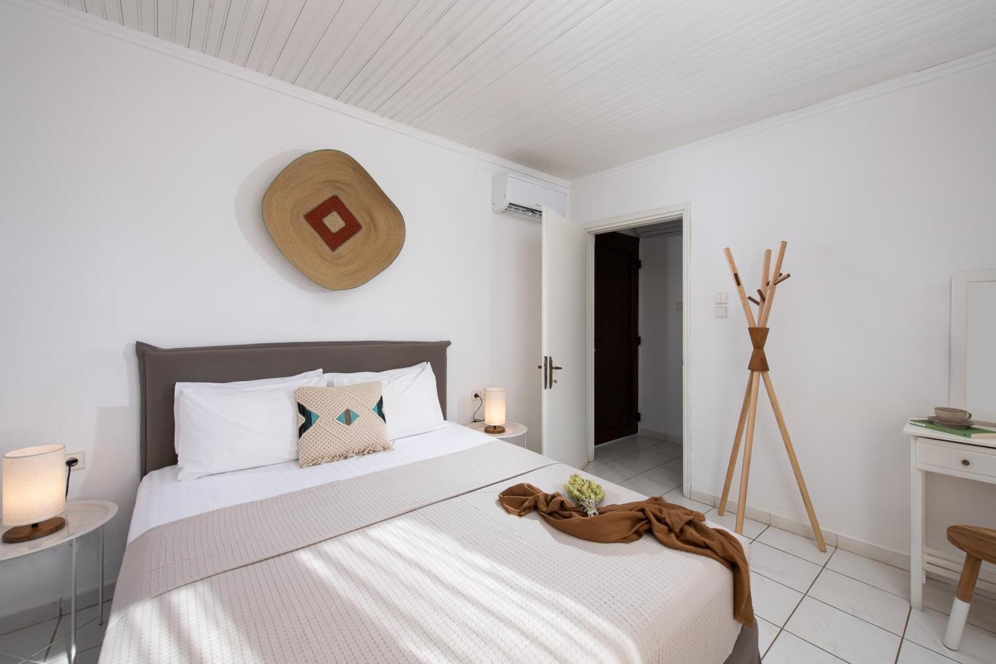 Acroterra - Easy Living Aparthotel Aliki  Exterior photo