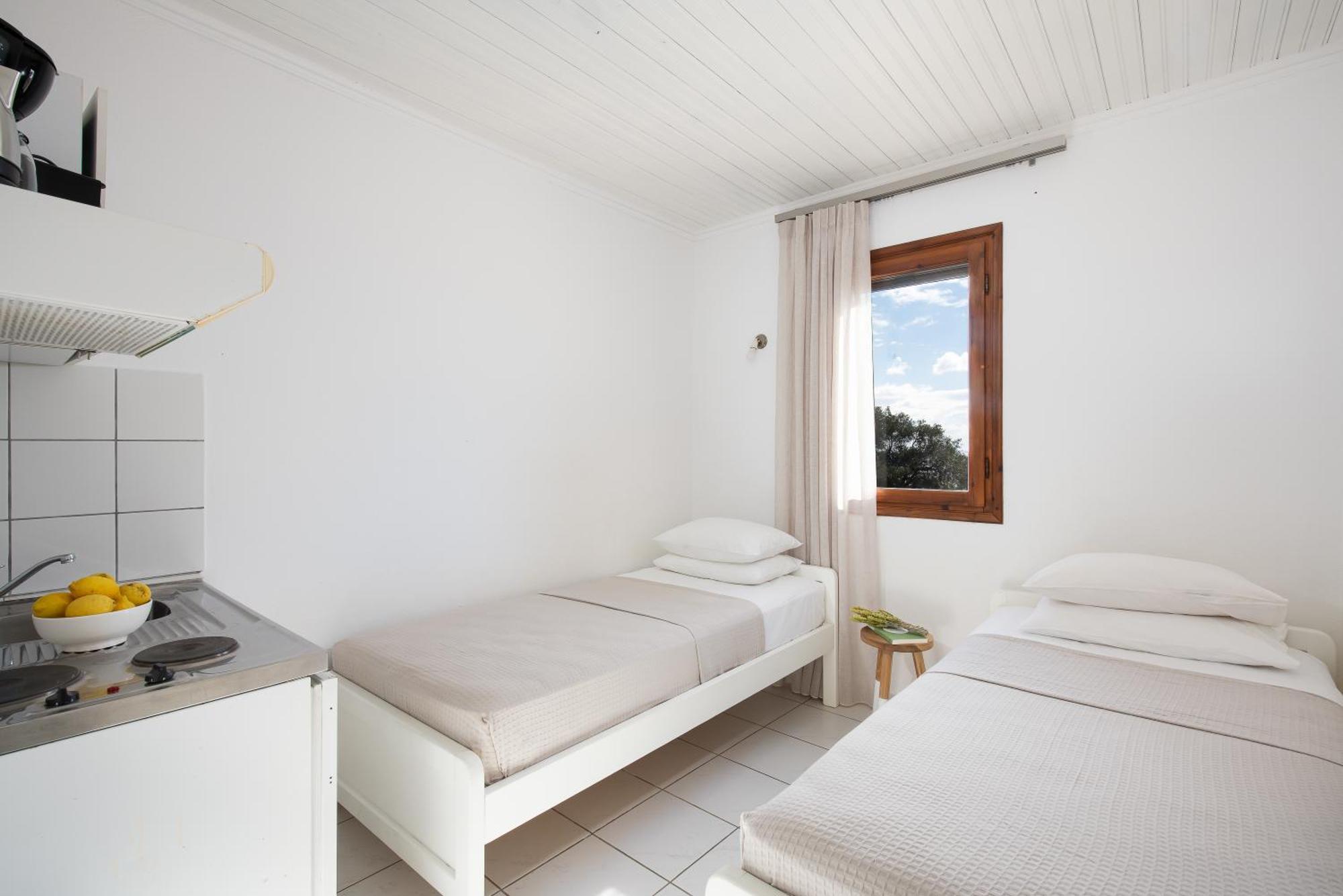 Acroterra - Easy Living Aparthotel Aliki  Exterior photo