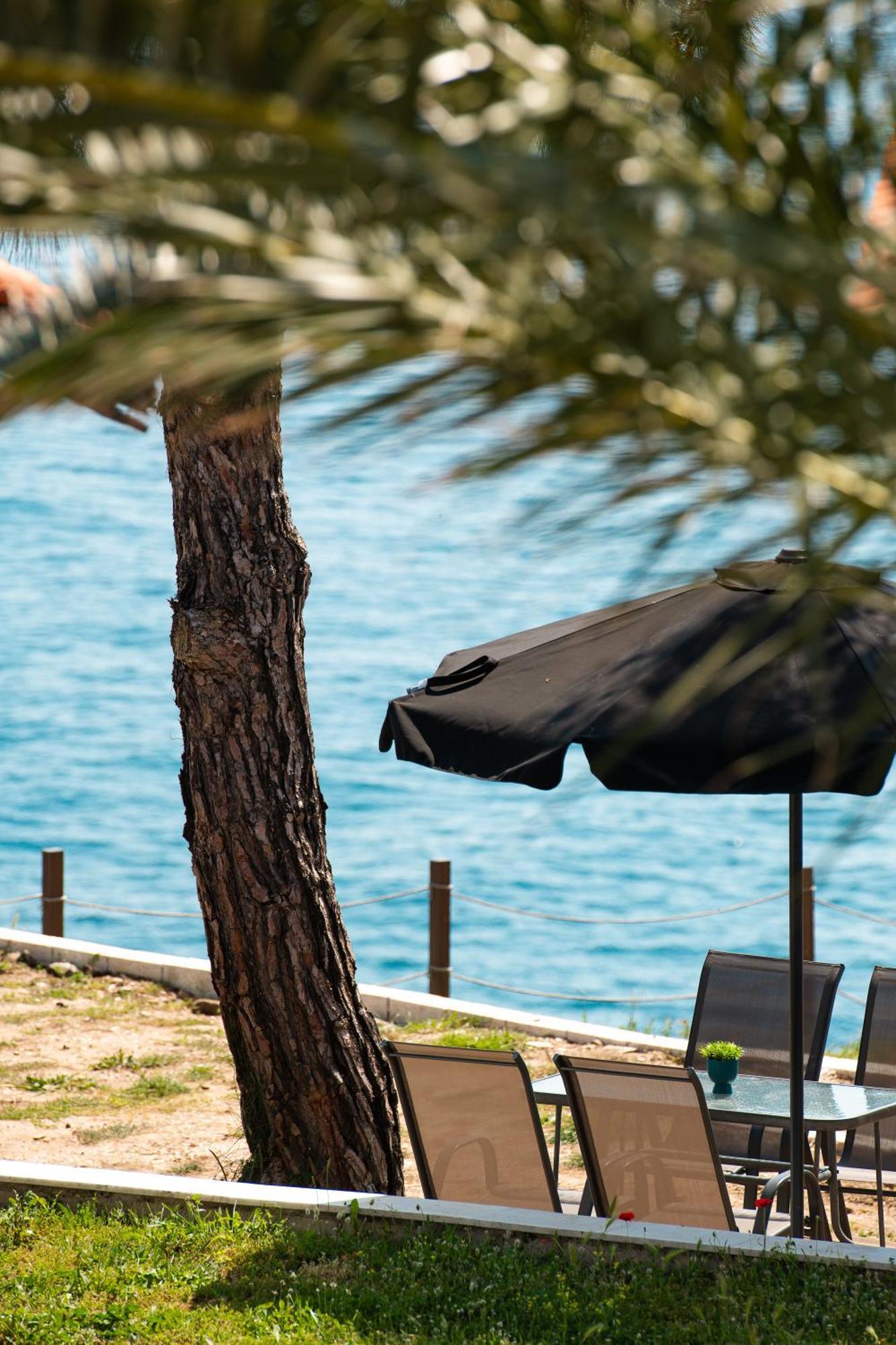 Acroterra - Easy Living Aparthotel Aliki  Exterior photo
