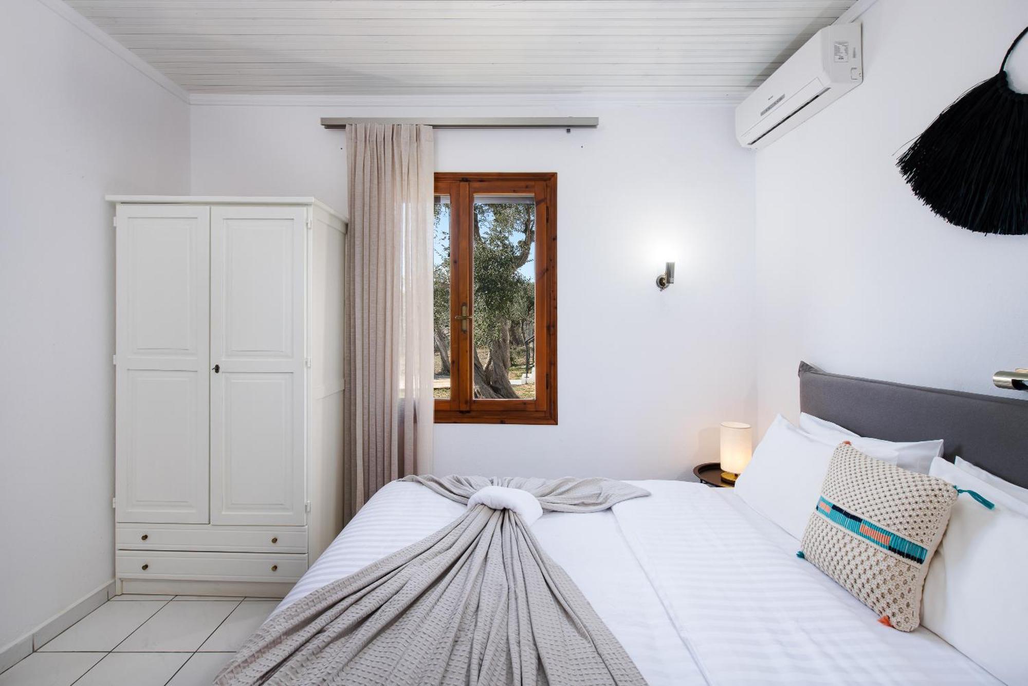 Acroterra - Easy Living Aparthotel Aliki  Exterior photo