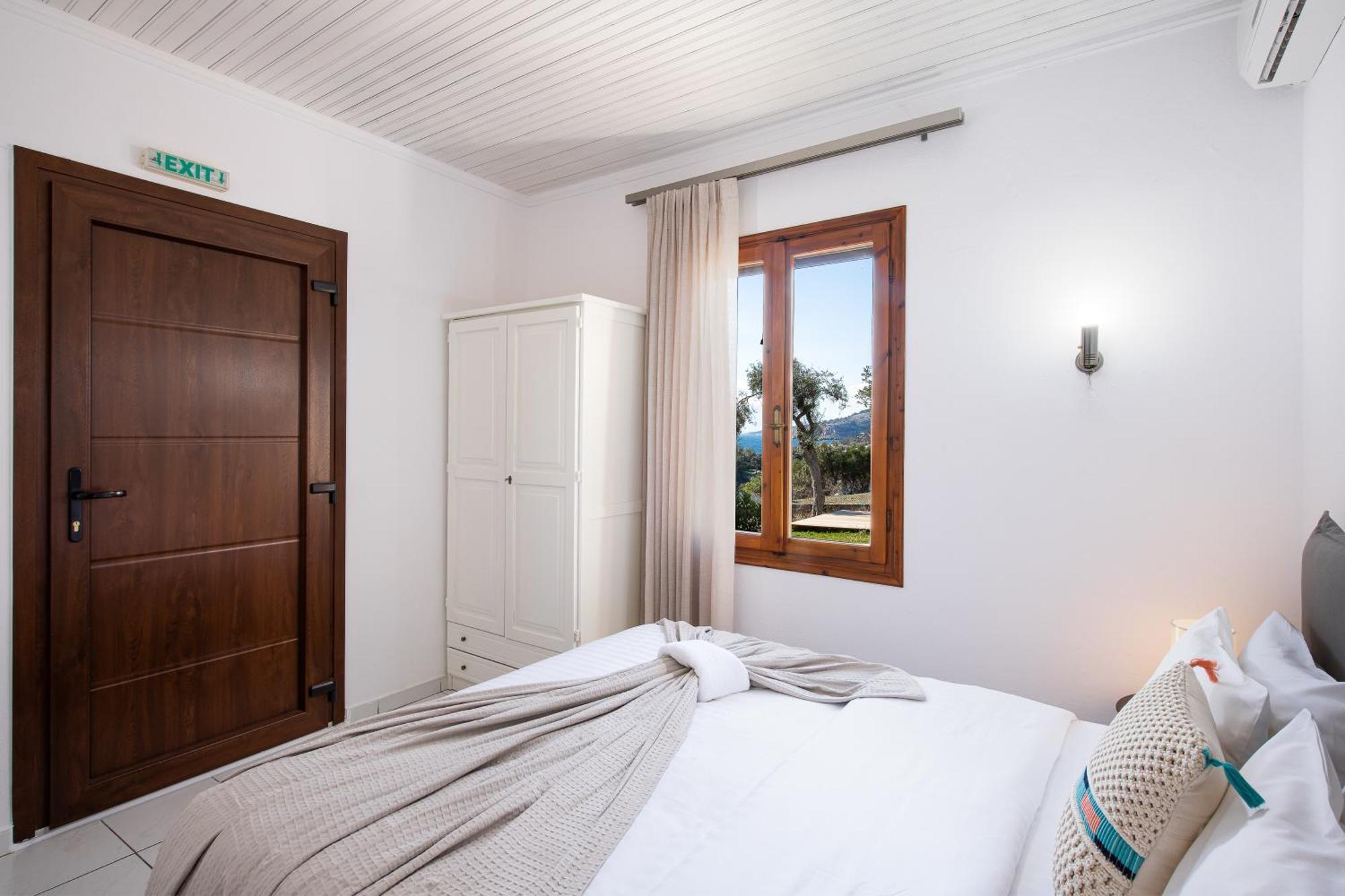 Acroterra - Easy Living Aparthotel Aliki  Exterior photo